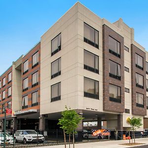 Comfort Inn & Suites Near Stadium